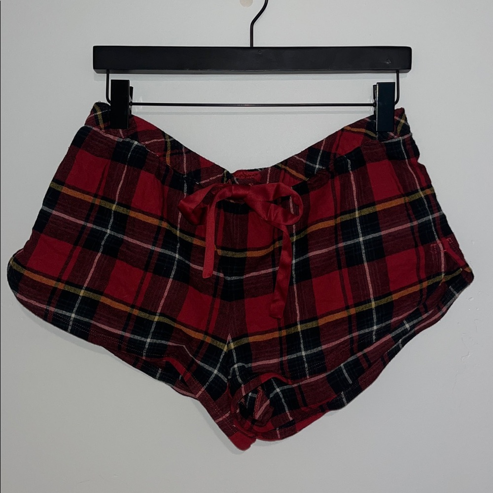 Skims Flannel Micro Sleep Shorts - Picture 8 of 15